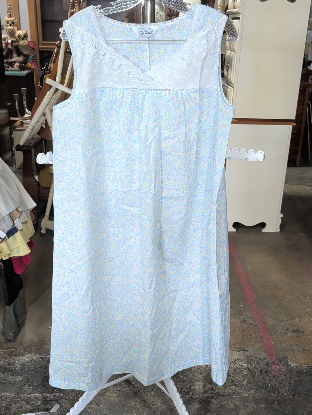 Vintage Gilead Sleeveless Floral Nightgown Size Large Blue Pastel Lace Trim USA